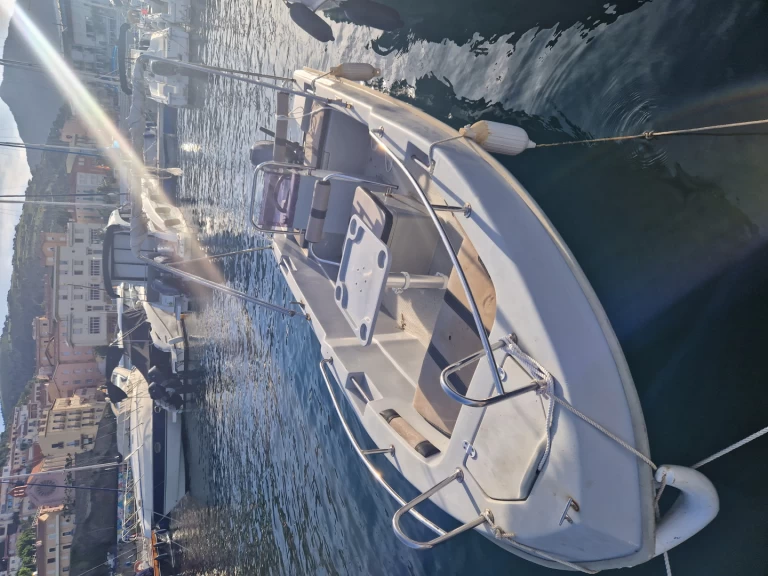 Yacht hire Cerbère cheap Marine