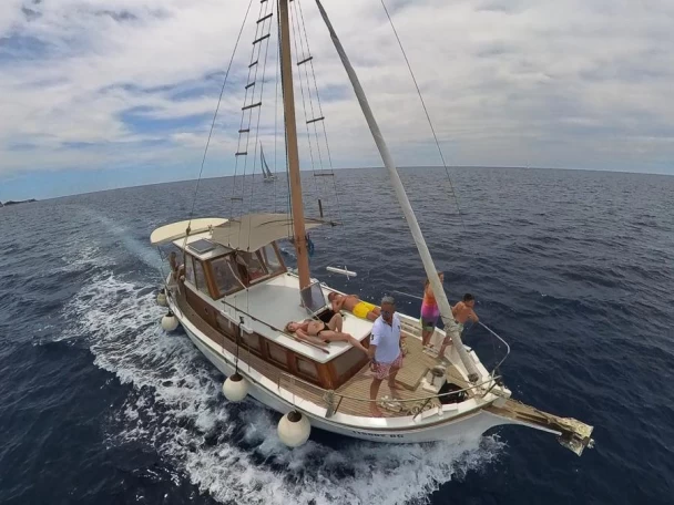 Charter a Custom Made Leut in Biograd na Moru on Samboat