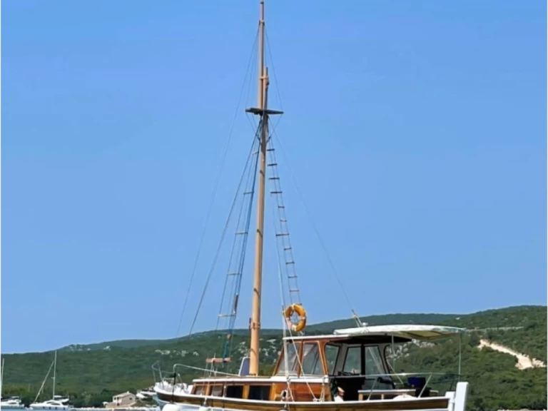 Motorboat to hire Biograd na Moru at the best price