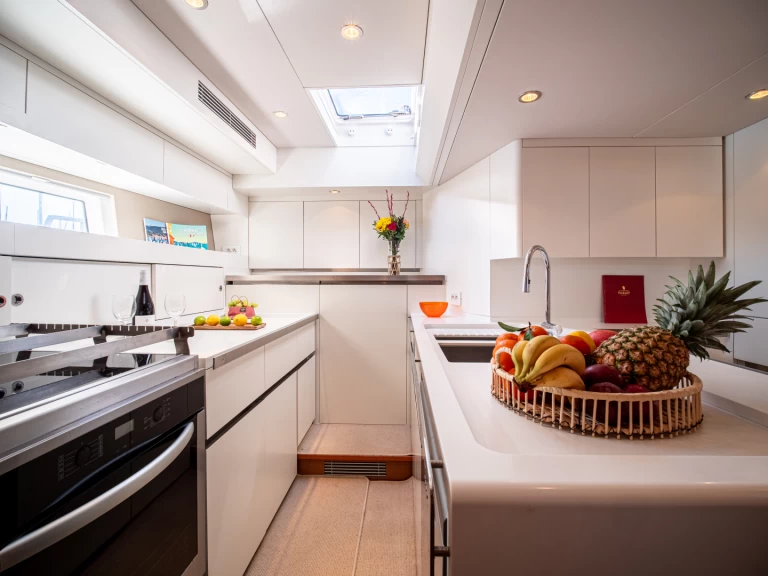 Hire Sailboat Cnb with a boat licence