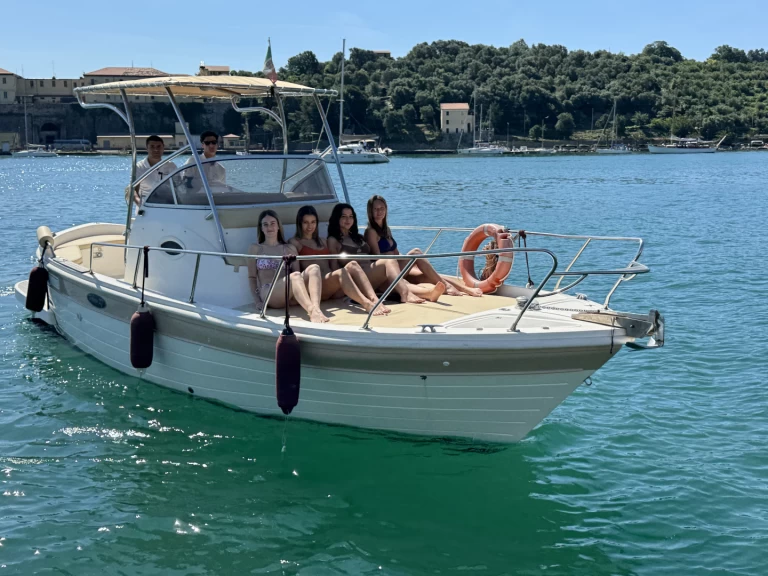 Sidera 5 terre Seluca 27 charter bareboat or skippered in  Le Grazie