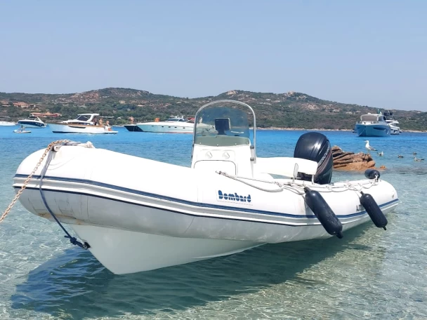 Charter a Zodiac Explorer 640 in Sainte-Lucie de Porto-Vecchio on Samboat