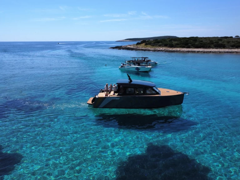 Colnago Colnago 35 charter bareboat or skippered in  Hvar