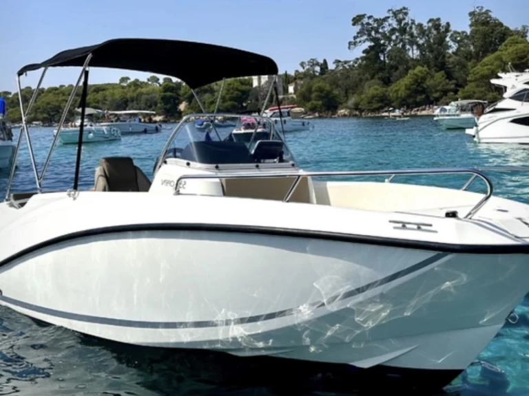 Charter a Quicksilver Activ 555 Open in Palavas-les-Flots on Samboat