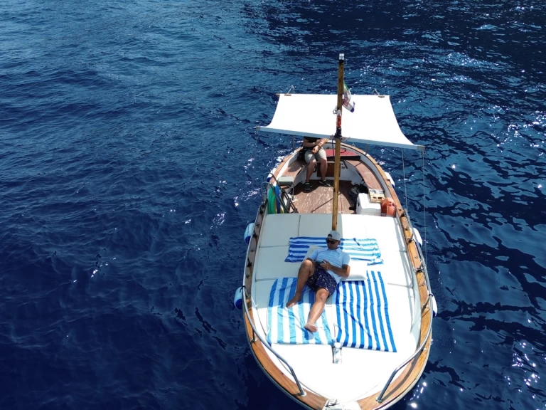 Hire Motorboat with or without skipper Nautica Esposito Capri