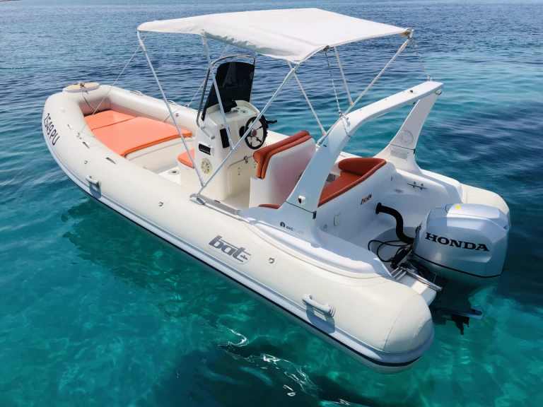 Yacht hire Medulin cheap Pacific