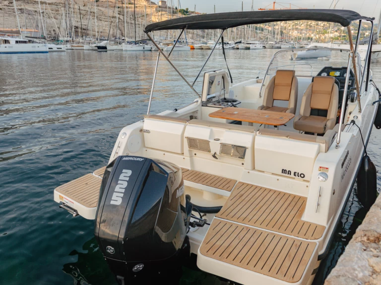 Quicksilver Activ 755 Sundeck charter bareboat or skippered in  Marseille
