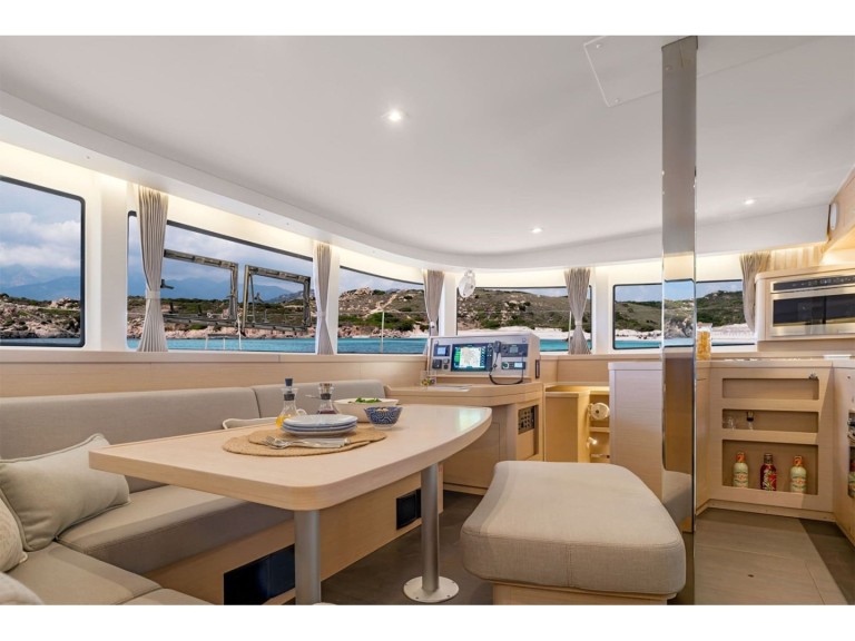 Yacht hire Marmaris cheap Lagoon 42