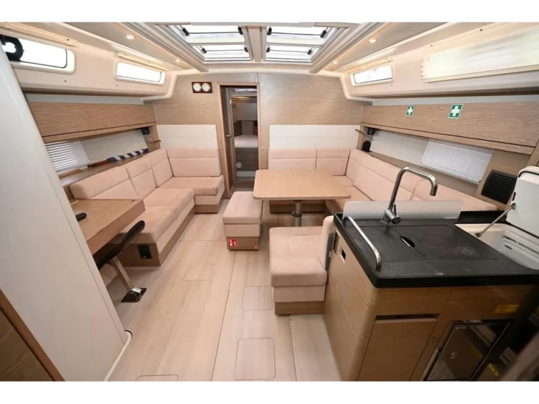 Hire Sailboat with or without skipper Hanse Alimos
