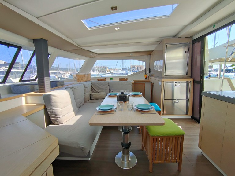 Catamaran hire in Port Grimaud - Fountaine Pajot Lucia 40