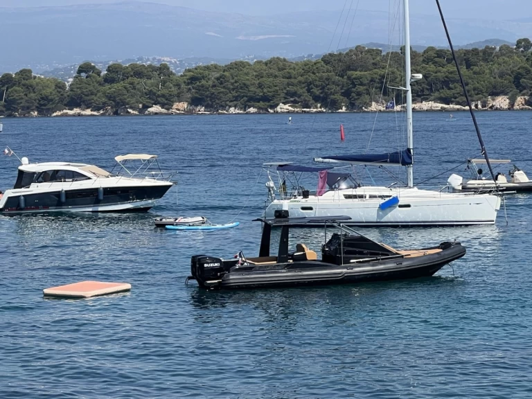 Hire a ONARCH SeaQuest 963 Cannes