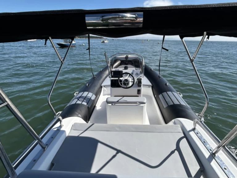 Yacht charter Grand Piquey - Nautica Led Nautica Led  on SamBoat