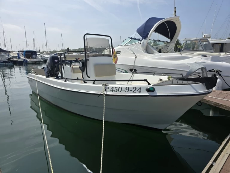 Yacht hire Bay of Santander cheap HD 500