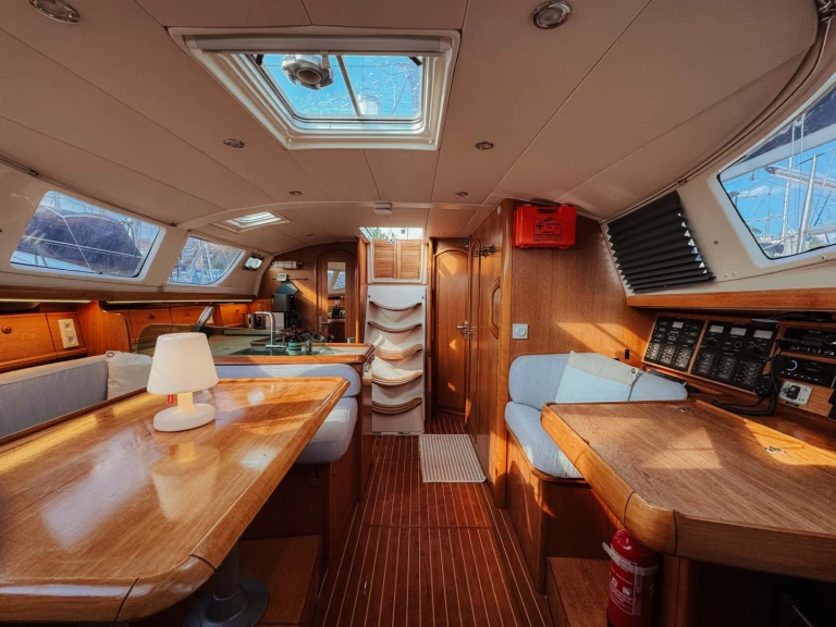 Hire Sailboat with or without skipper Jeanneau Portoferraio