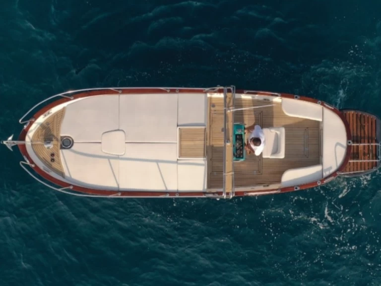 Yacht charter Positano - VD INGENITO Open 8,30 on SamBoat