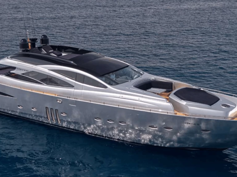 Yacht charter Ibiza Town - Pershing Pershing 90 on SamBoat