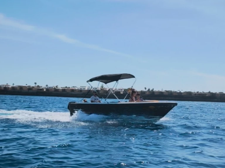 Motorboat to hire Ciutadella de Menorca at the best price
