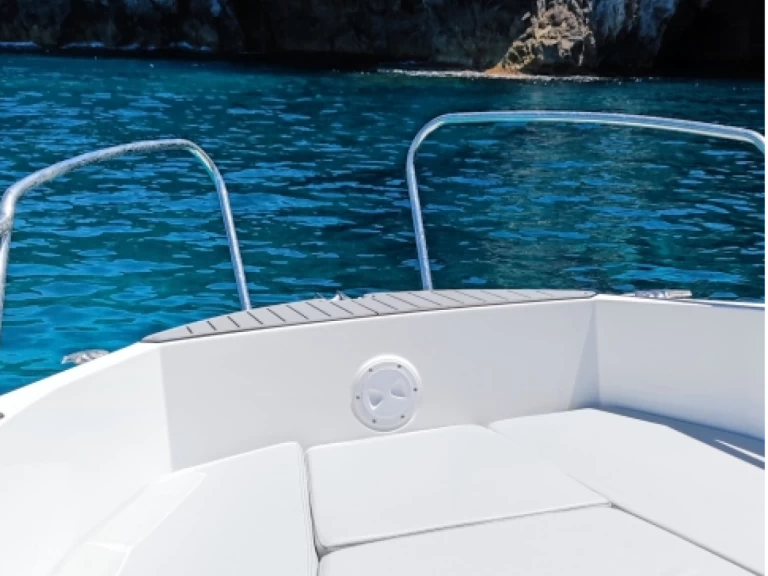 Motorboat hire in Port de Ciudadella - Karnic 1851