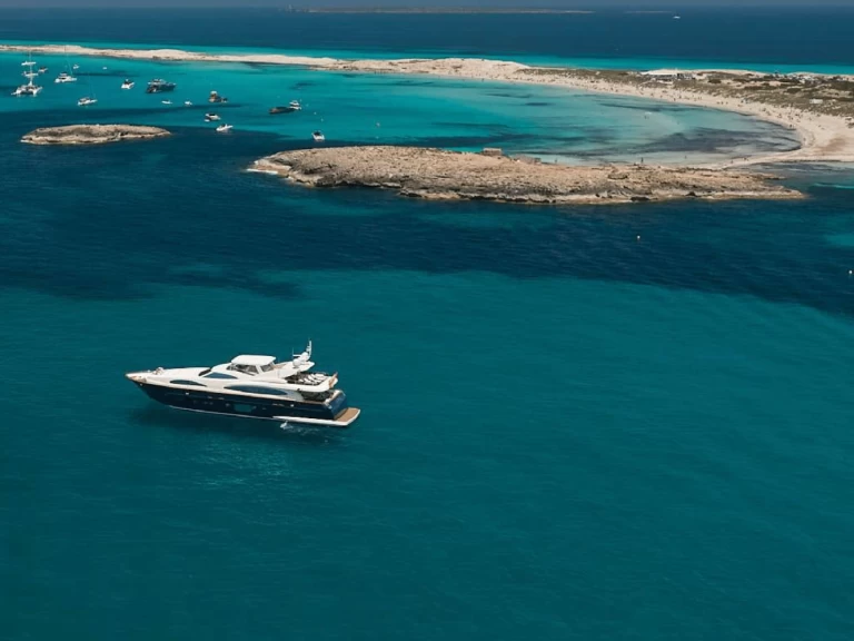 Hire Luxury Yacht with or without skipper Astondoa Ibiza Town