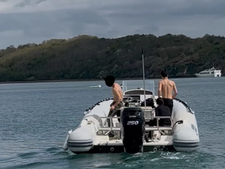 Hire RIB Kelt with a boat licence