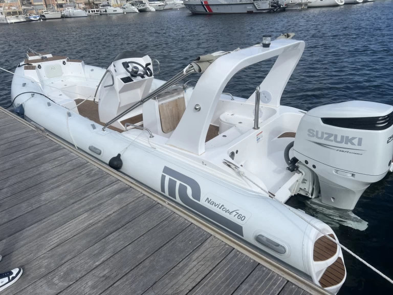 Hire RIB with or without skipper Navis 33 Le Cap d'Agde