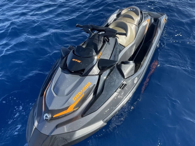 Yacht charter Les Issambres - Sea-Doo GTX 130 on SamBoat