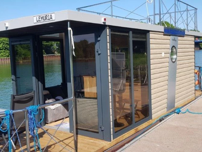 Rivo Campi 300 charter bareboat or skippered in  Buchholz