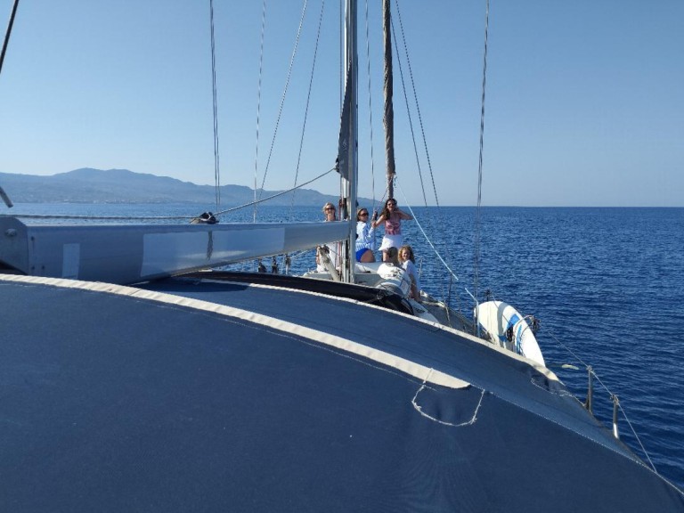 Charter a Jeanneau Sun Odyssey 45.1 in Kalamata on Samboat