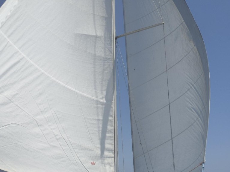 Sailboat to hire Kalamata at the best price