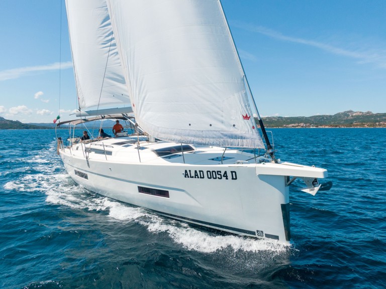 Yacht charter Cannigione - Dufour Dufour 530 on SamBoat