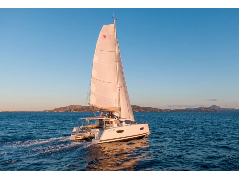 Catamaran hire in Cannigione - Fountaine Pajot Astrea 42