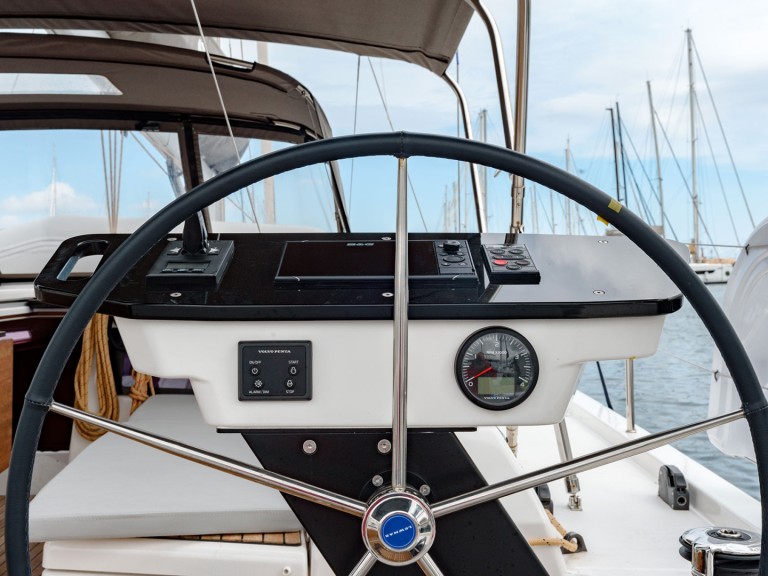 Yacht charter Cannigione - Dufour Dufour 470 on SamBoat