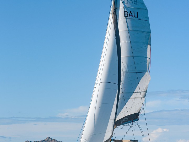 Catamaran hire in Cannigione - Bali Bali 4.2