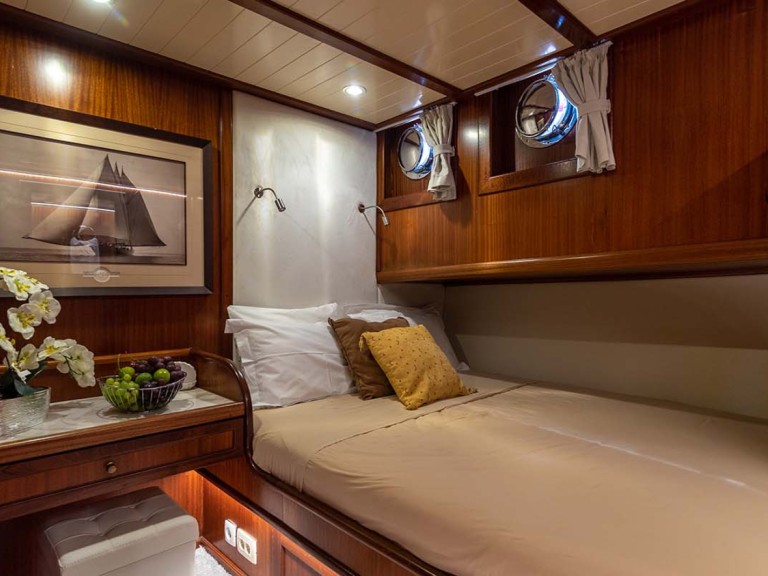 Yacht hire Split cheap Gulet Smart Spirit