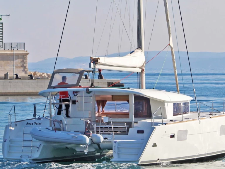 Hire a Lagoon Lagoon 40 Betina