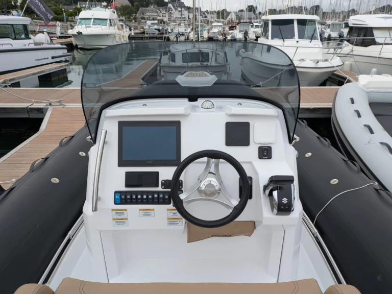 RIB hire in La Trinité-sur-Mer - Joker Boat Clubman 28