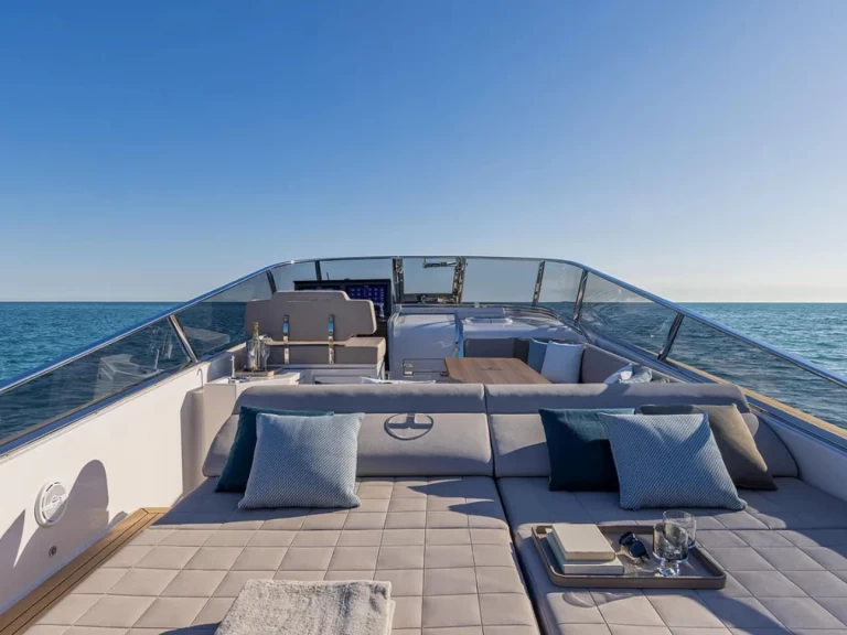 Motorboat to hire Cannes at the best price