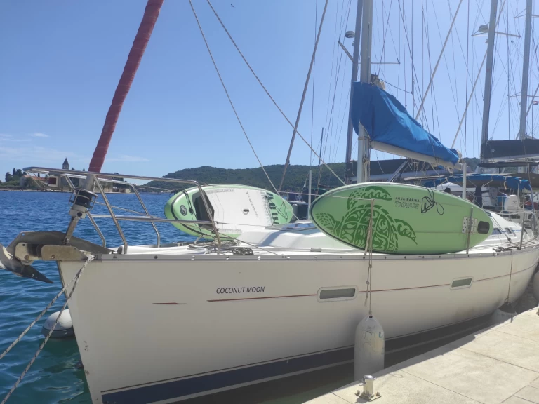 Hire Sailboat Bénéteau with a boat licence