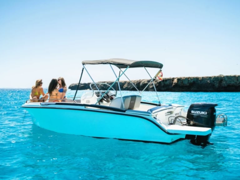 Hire Motorboat BMA with a boat licence