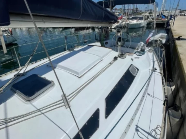 Hire a Visiers 35 Ibiza Town