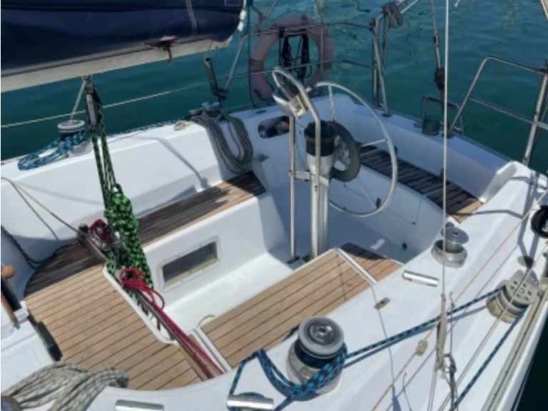 Charter a Visiers 35 in Ibiza Town on Samboat