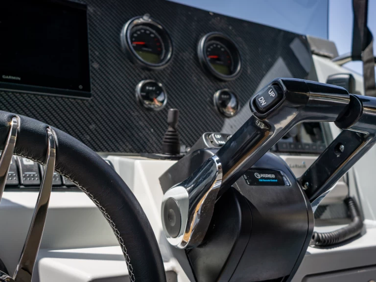 Italboats Stingher 28GT charter bareboat or skippered in  Altea