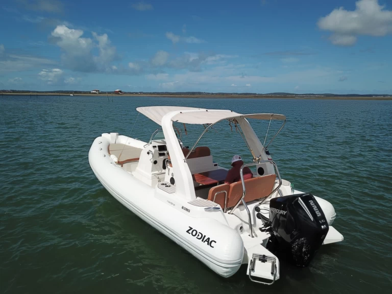Yacht charter Arcachon - Zodiac Medline 7.5 on SamBoat