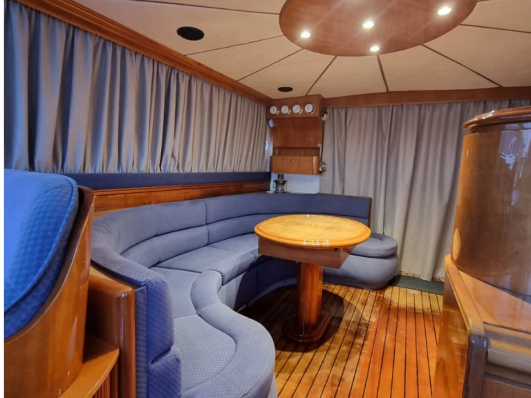 Yacht charter Palma de Mallorca - Doqueve Majestic on SamBoat