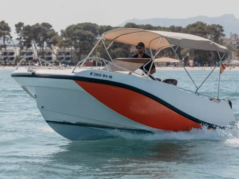 Motorboat to hire Port d'Alcudia at the best price