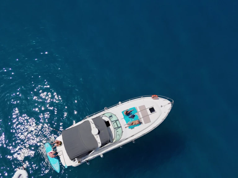 Yacht hire Ibiza Town cheap Sea Ray 370 Sundancer