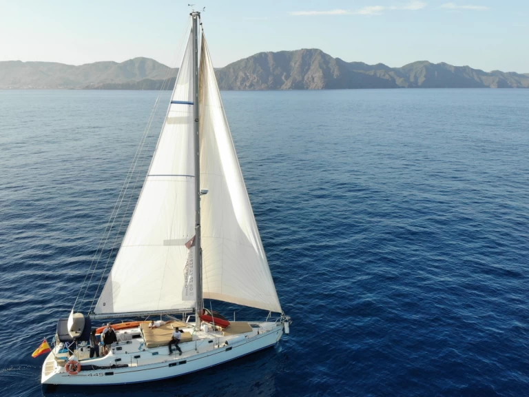 Hire Sailboat Bénéteau with a boat licence