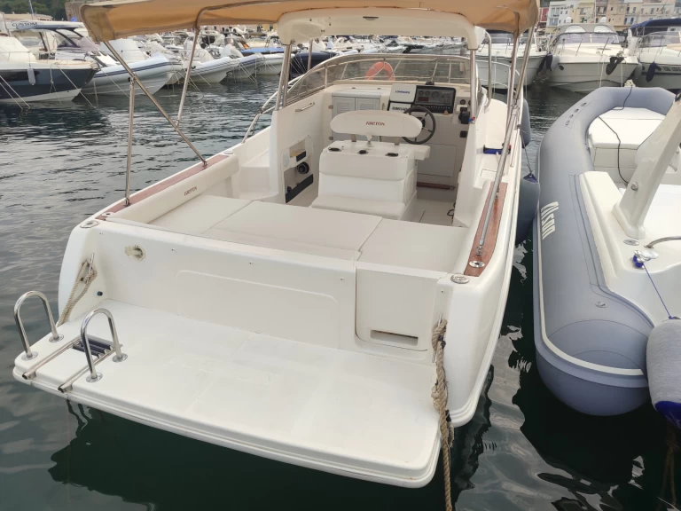 Motorboat hire in Baiae - Izzo gozzo