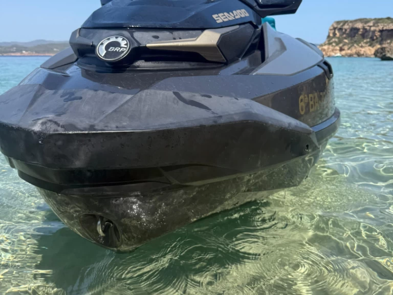 Yacht charter Santa Eulària des Riu - Sea-Doo GTX 300 on SamBoat