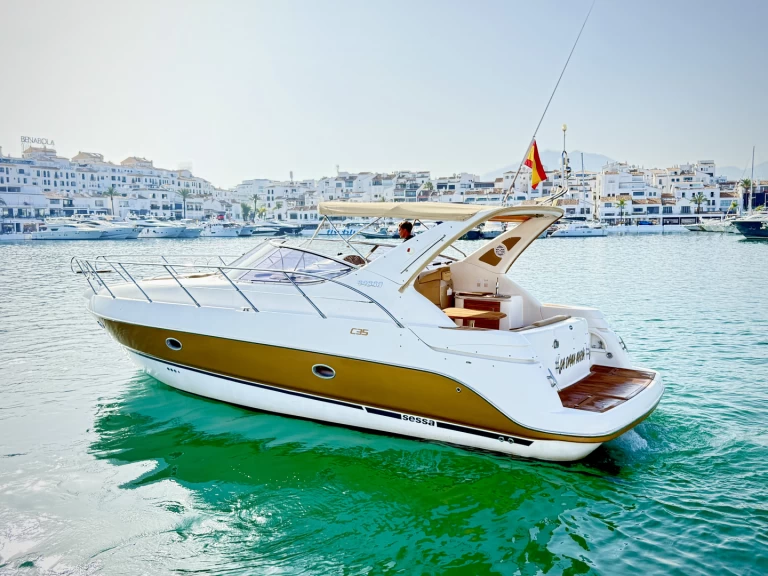 Yacht hire Puerto Banús cheap C35
